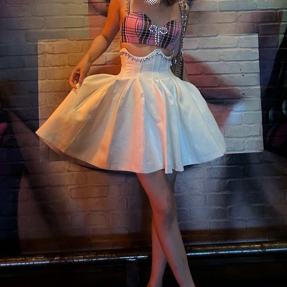 Area Stud White Skirt